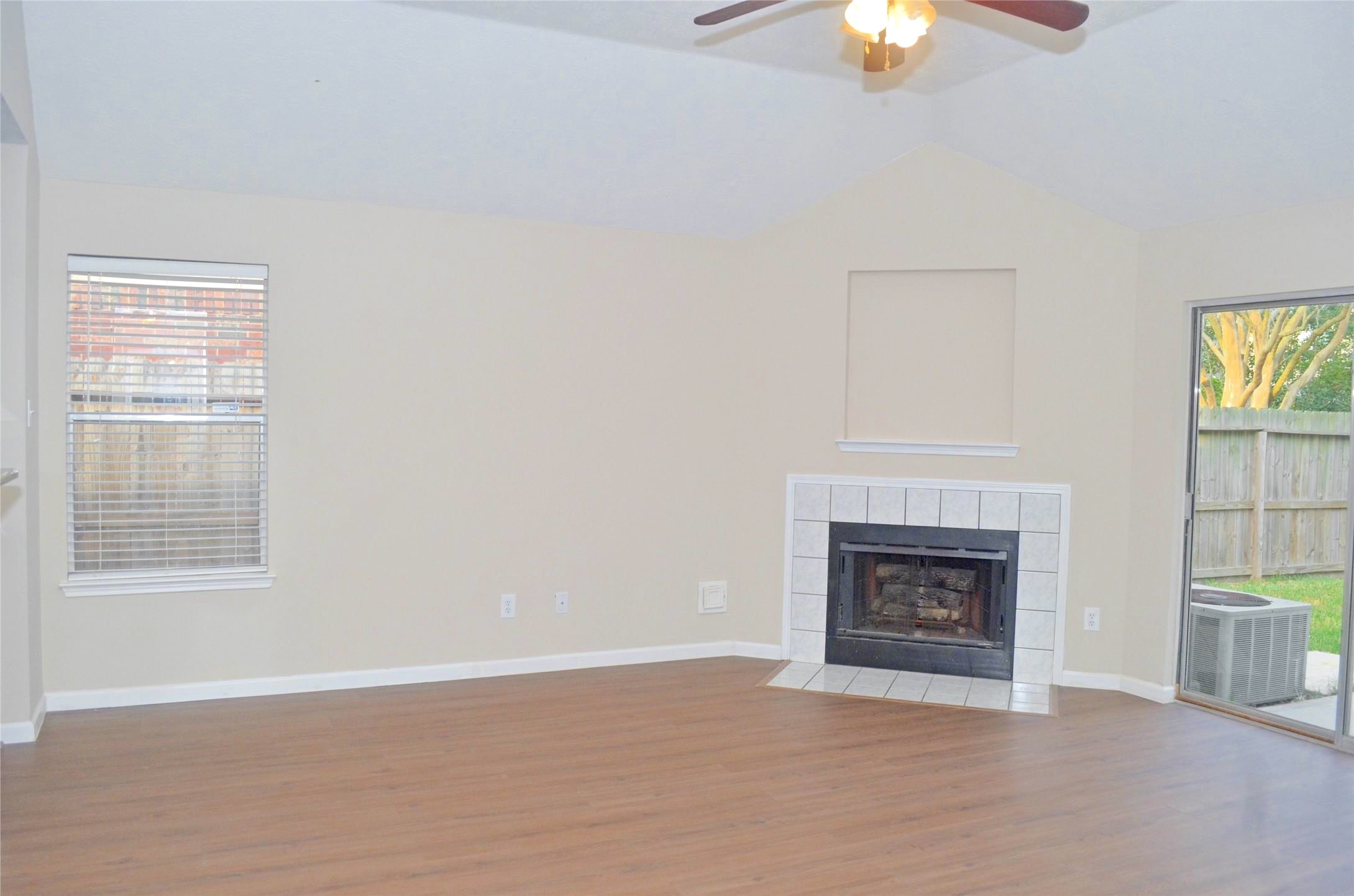 16915 Lighthouse View Drive Friendswood, TX 77546 - Photo 13 of 44