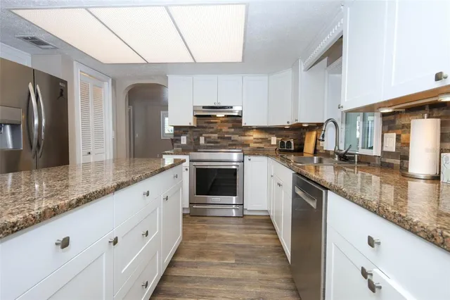 $2,499,990 | 301 Quay Assisi, New Smyrna Beach, FL 32169