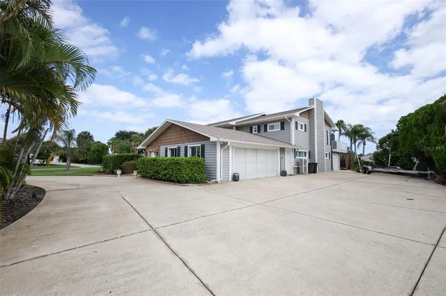 $2,499,990 | 301 Quay Assisi, New Smyrna Beach, FL 32169