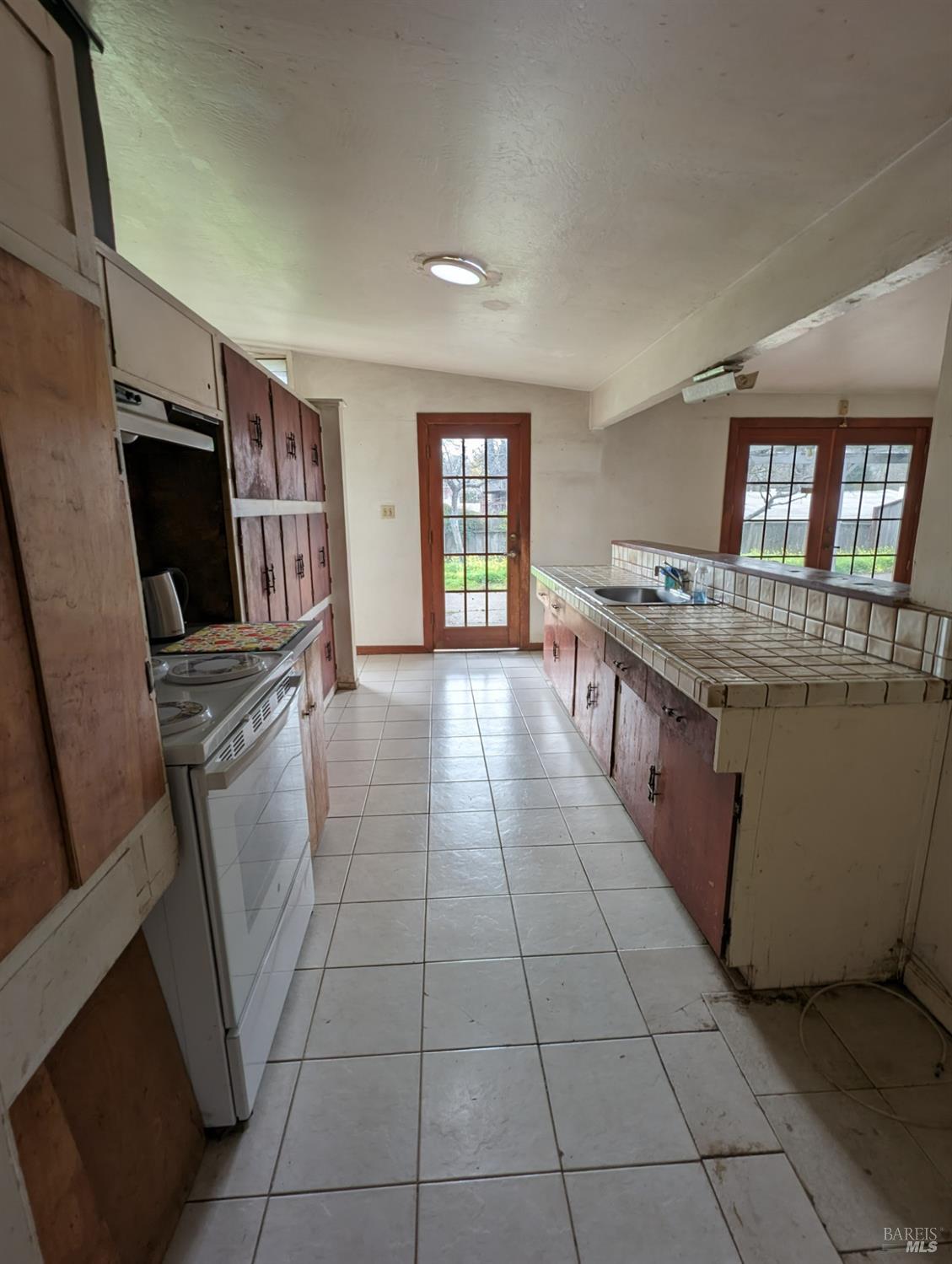 365 Las Colindas Road San Rafael, CA 94903 - Photo 19 of 29