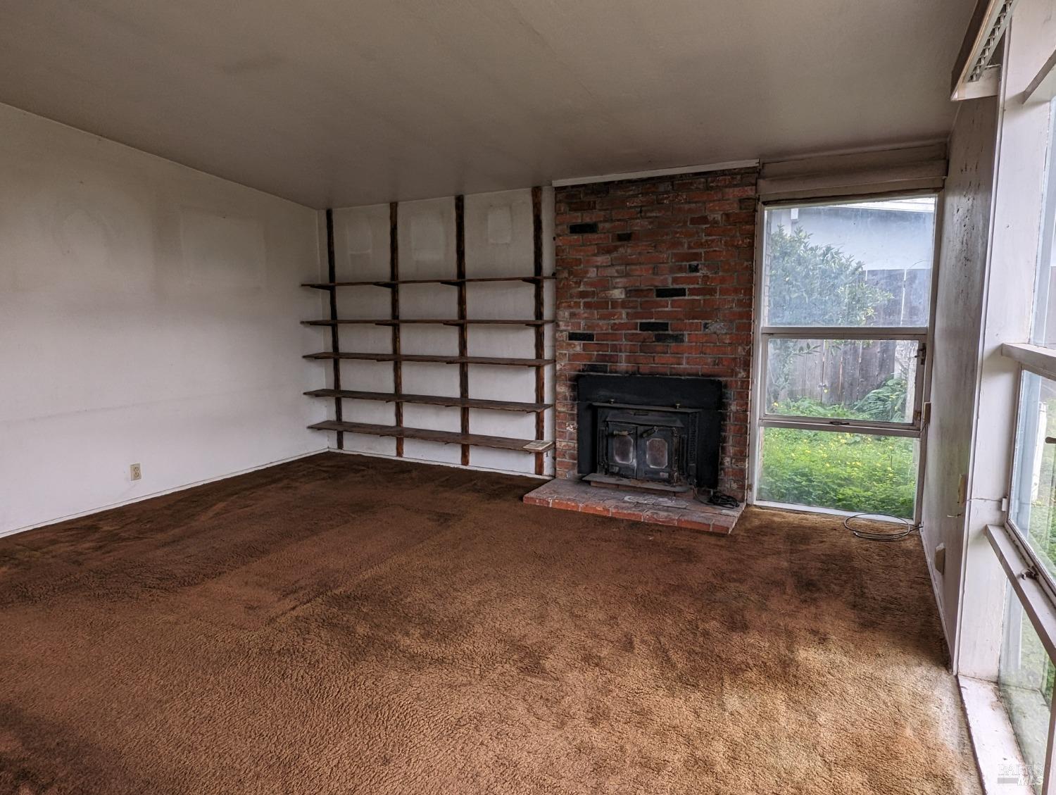 365 Las Colindas Road San Rafael, CA 94903 - Photo 2 of 29