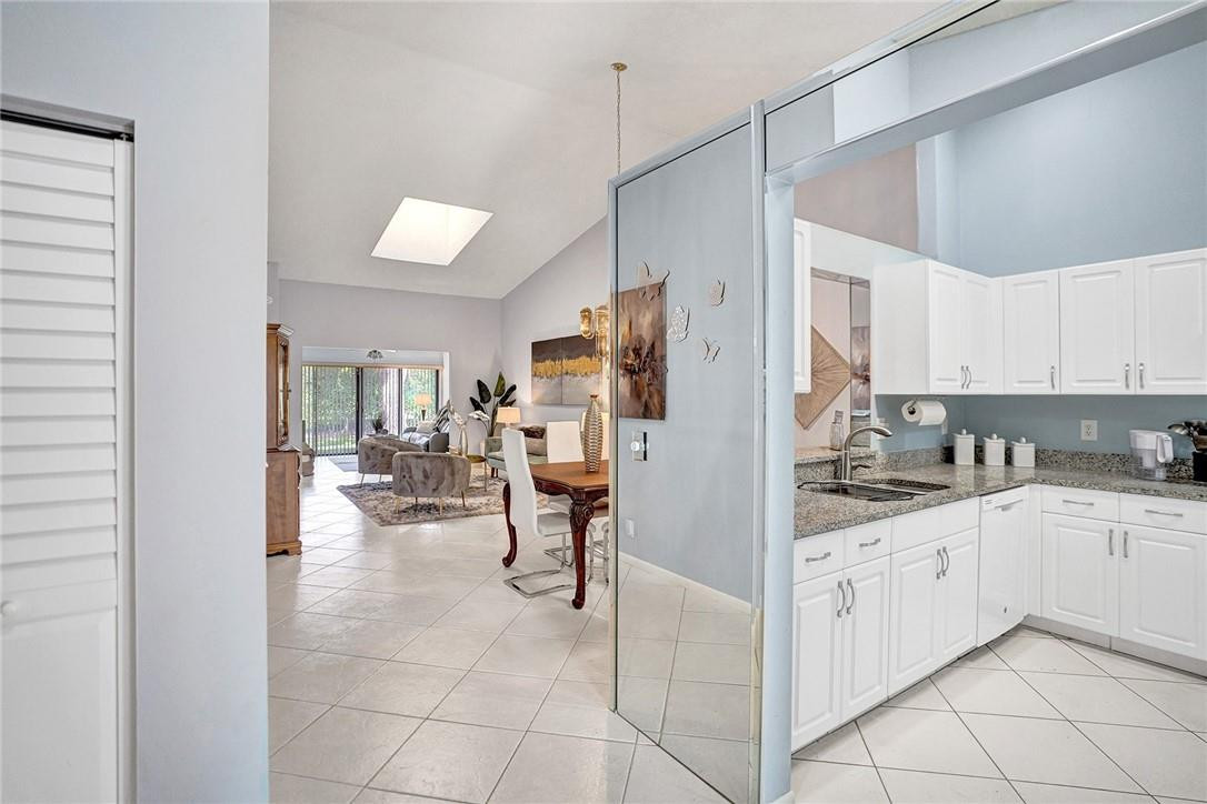 8199 Springlake Drive, Unit A Boca Raton, FL 33496 - Photo 5 of 37 Photo 5