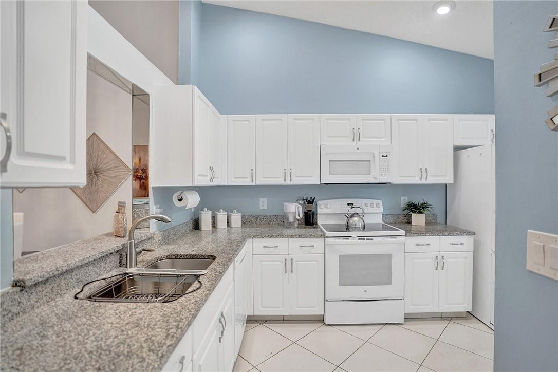 8199 Springlake Drive, Unit A Boca Raton, FL 33496 - Photo 6 of 37 Photo 6