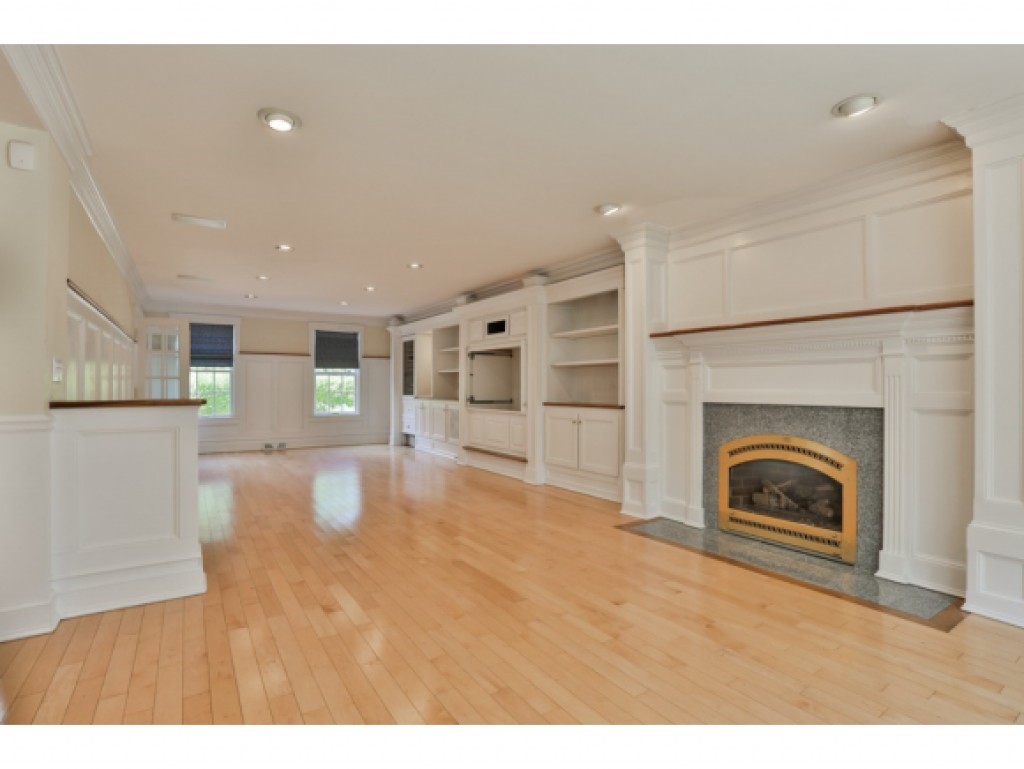 25 East Nashua Road Windham, NH 03087 - Photo 5 of 12