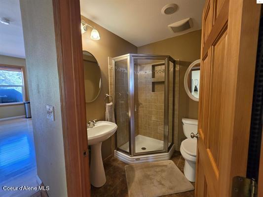 1599 Samuels Road Sandpoint, ID 83864 - Photo 9 of 56 Main floor bath
