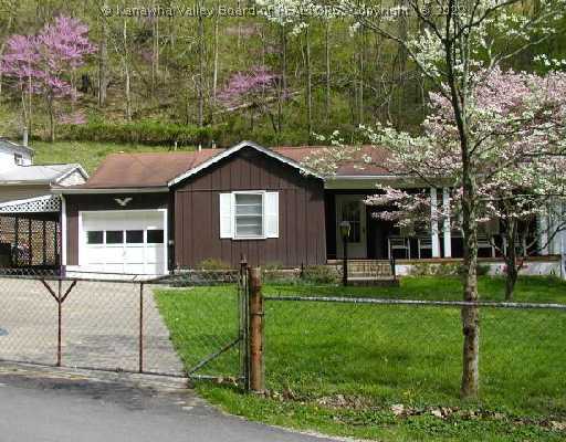 280 Dry Branch Road Charleston, WV 25312 - Photo 1 of 8 Exterior Front.