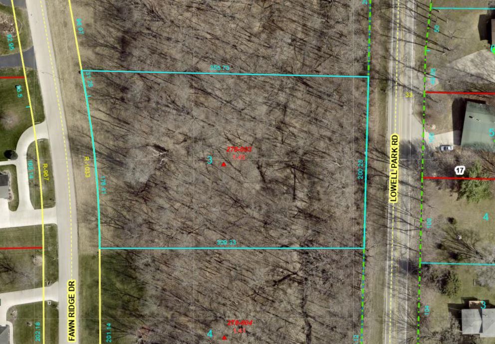 2166 Fawn Ridge Drive Dixon, IL 61021 - Photo 2 of 2 a bathroom with a shower