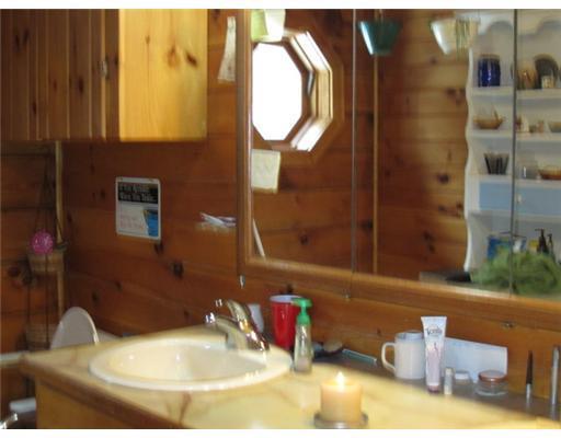 296 Murphy's Corner Road Woolwich, ME 04579 - Photo 9 of 13 Bathroom.