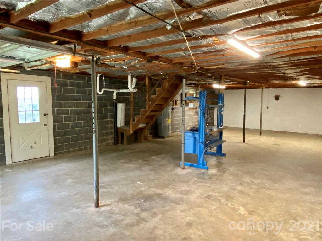 140 Alexander Road Alexander, NC 28701 - Photo 21 of 39 Gallery Image 21