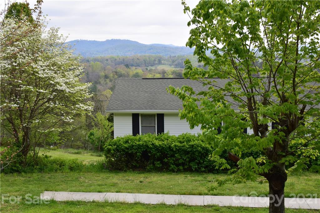 140 Alexander Road Alexander, NC 28701 - Photo 4 of 39 Gallery Image 4