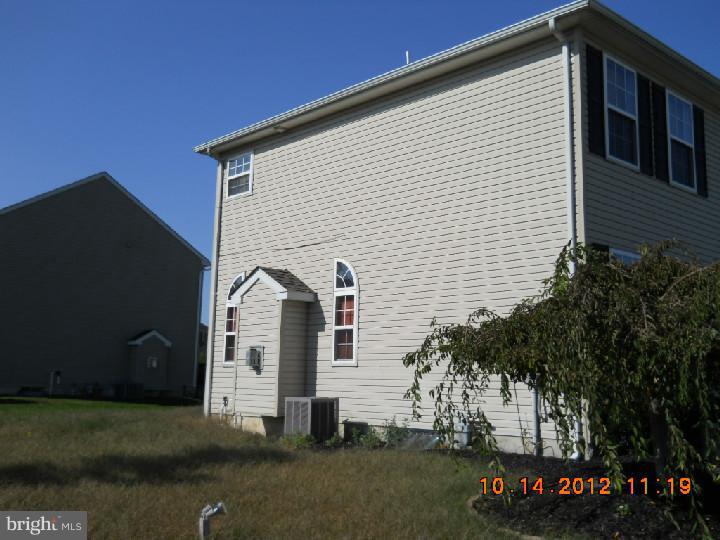 167 Quiet Road Sicklerville, NJ 08081 - Photo 2 of 14 Side Yard