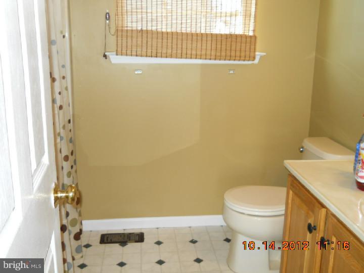 167 Quiet Road Sicklerville, NJ 08081 - Photo 13 of 14 Bathroom