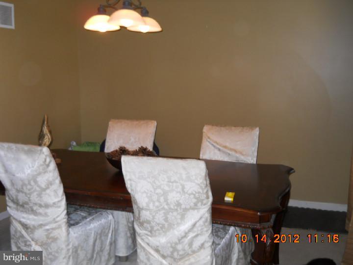 167 Quiet Road Sicklerville, NJ 08081 - Photo 8 of 14 Dining Room