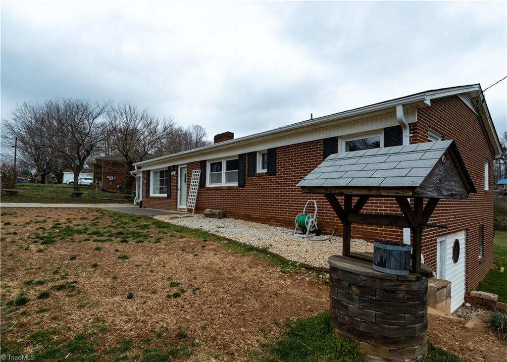 184 Chatham Road Mount Airy, NC 27030 - Photo 2 of 14 Gallery Image 2