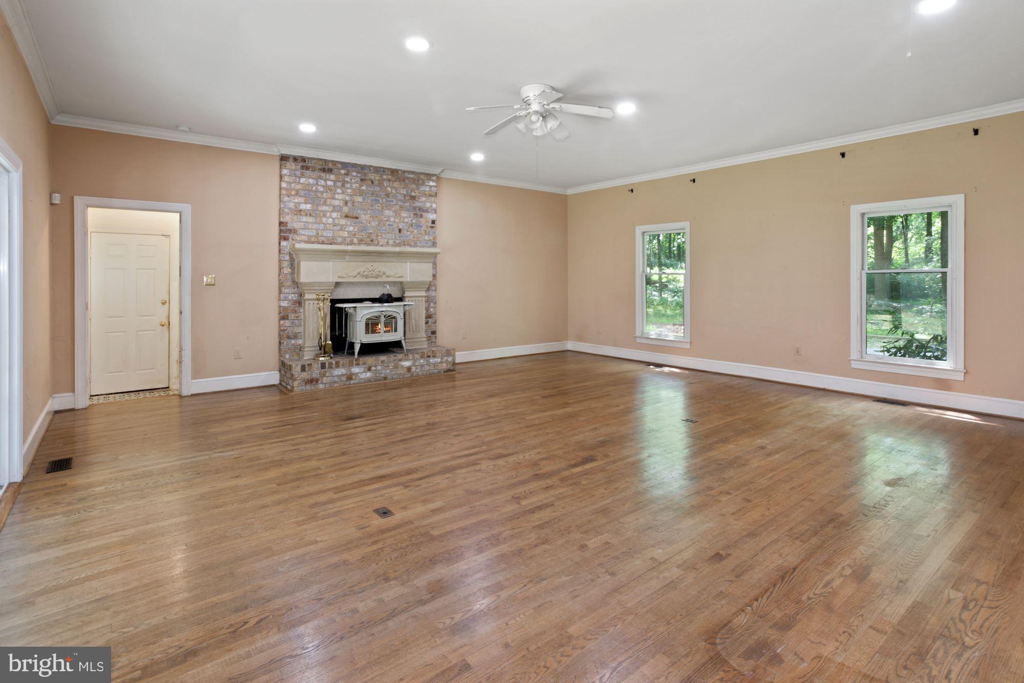 20631 Blue Ridge Mountain Road Paris, VA 20130 - Photo 8 of 23 Gallery Image 8