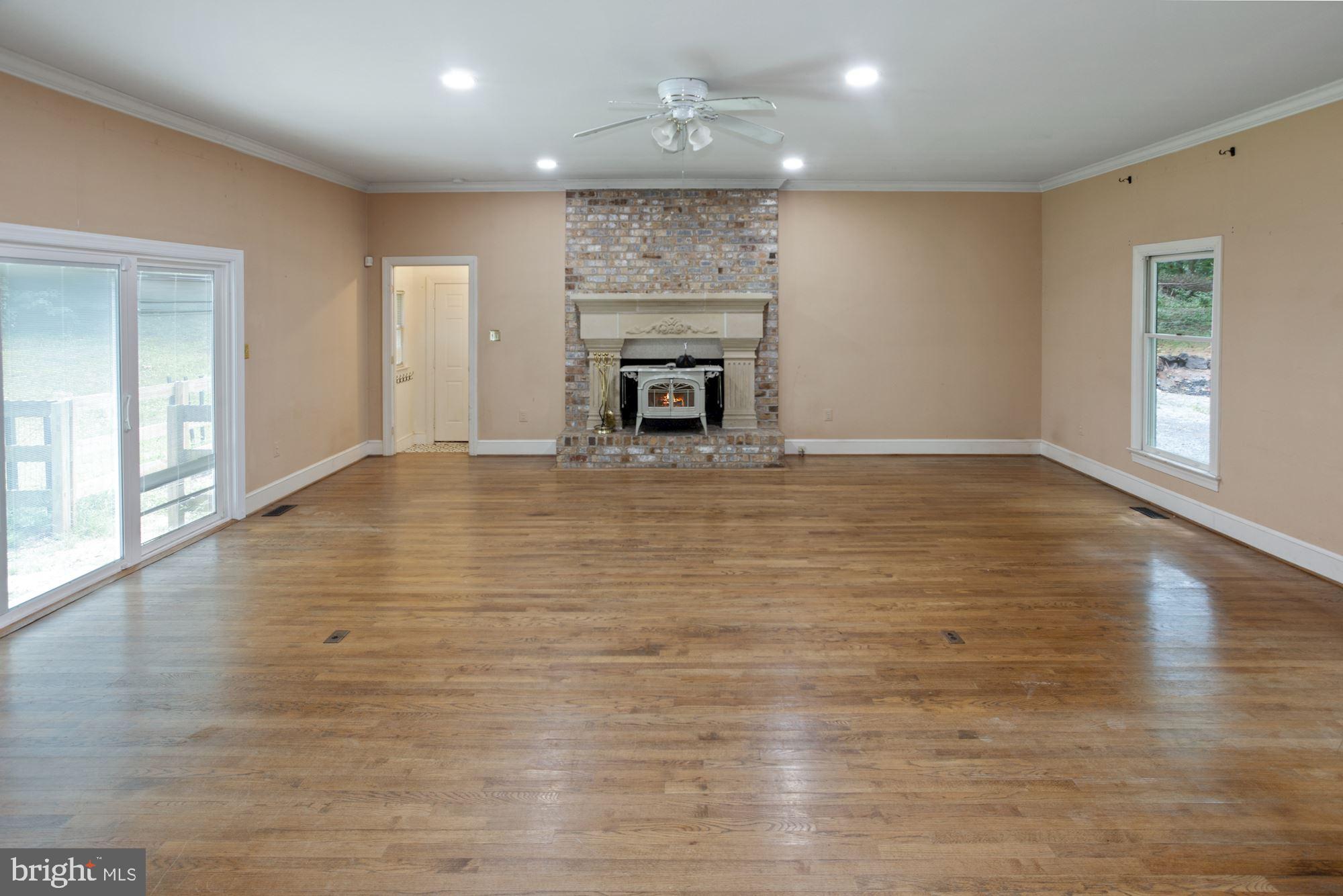 20631 Blue Ridge Mountain Road Paris, VA 20130 - Photo 10 of 23 Gallery Image 10
