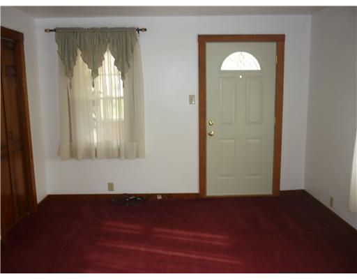 853 Middletown Road New Stanton, PA 15672 - Photo 10 of 14 Living Room.