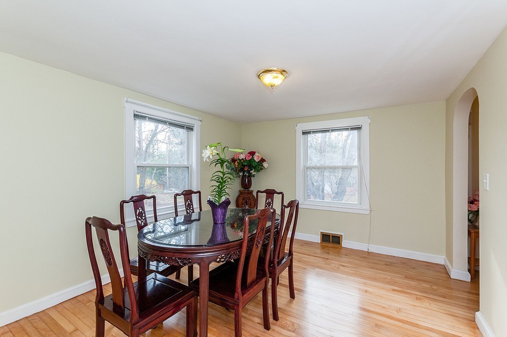 253 Main Street Wayland, MA 01778 - Photo 4 of 20 Gallery Image 4