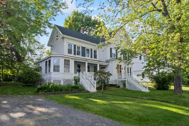 $370,000 | 11 Center Street, Richmond, ME 04357