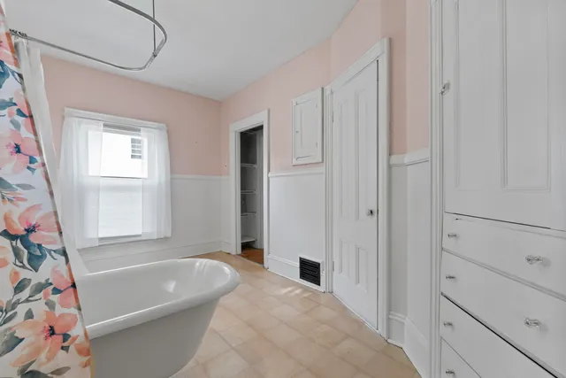 $370,000 | 11 Center Street, Richmond, ME 04357