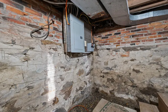 $370,000 | 11 Center Street, Richmond, ME 04357