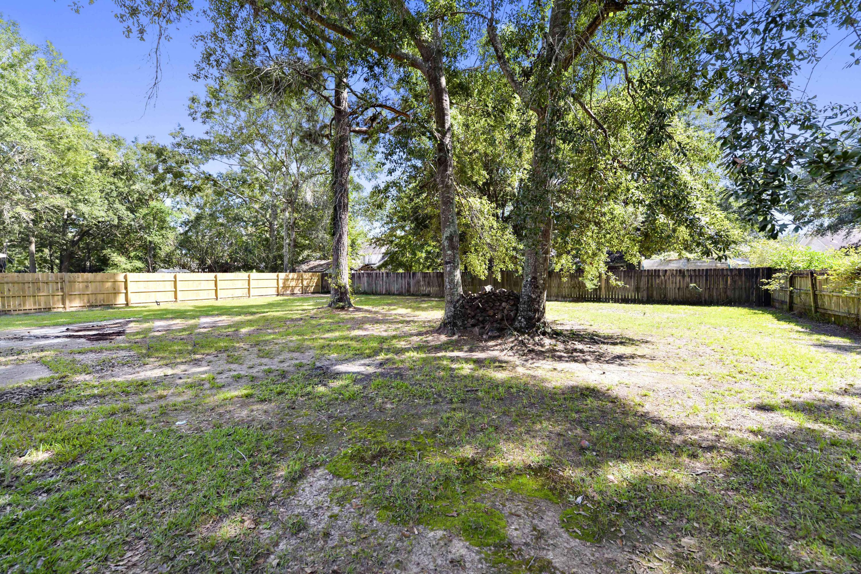 9665 West Oaklawn Road Biloxi, MS 39532 - Photo 17 of 18 017-1