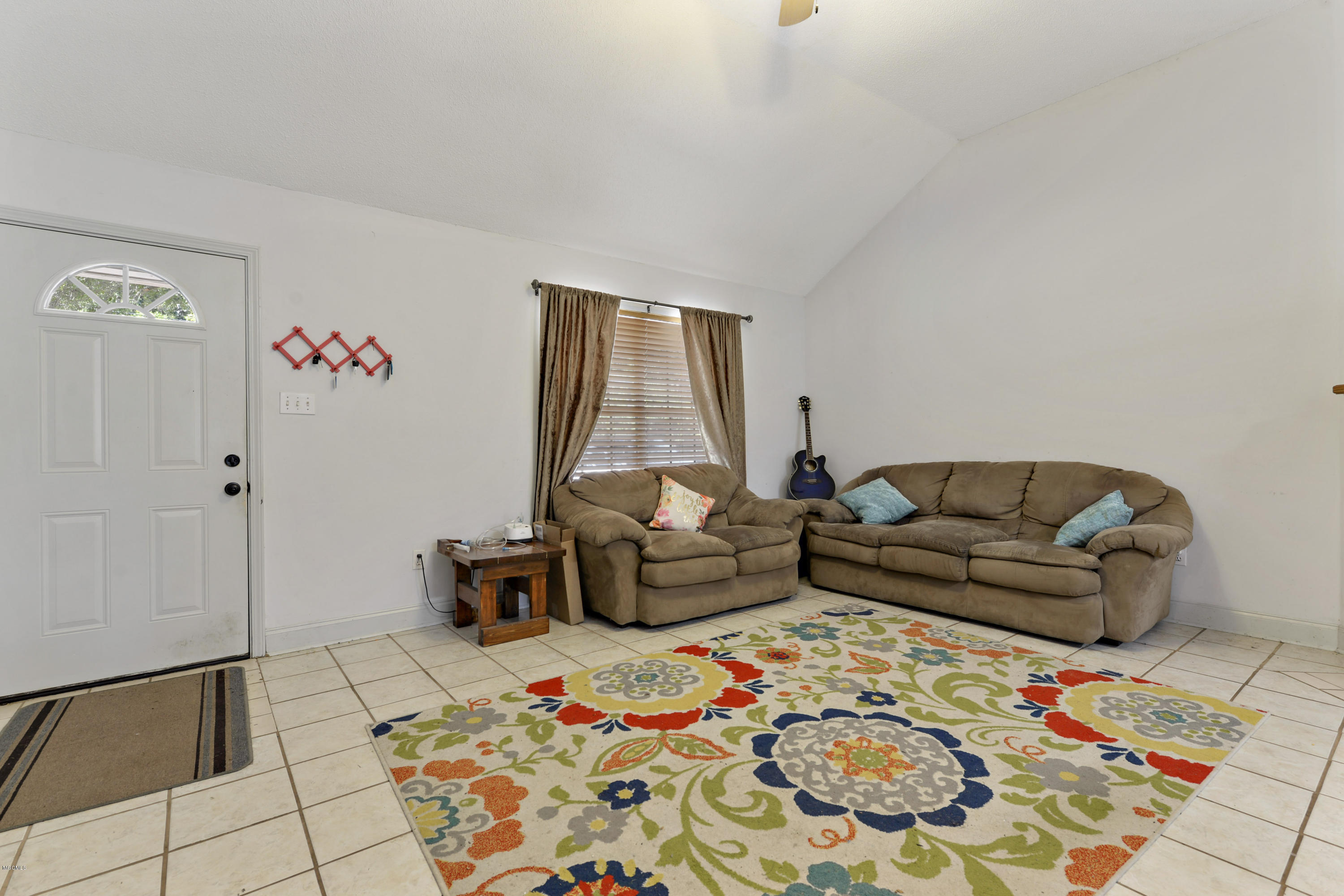 9665 West Oaklawn Road Biloxi, MS 39532 - Photo 4 of 18 004-1