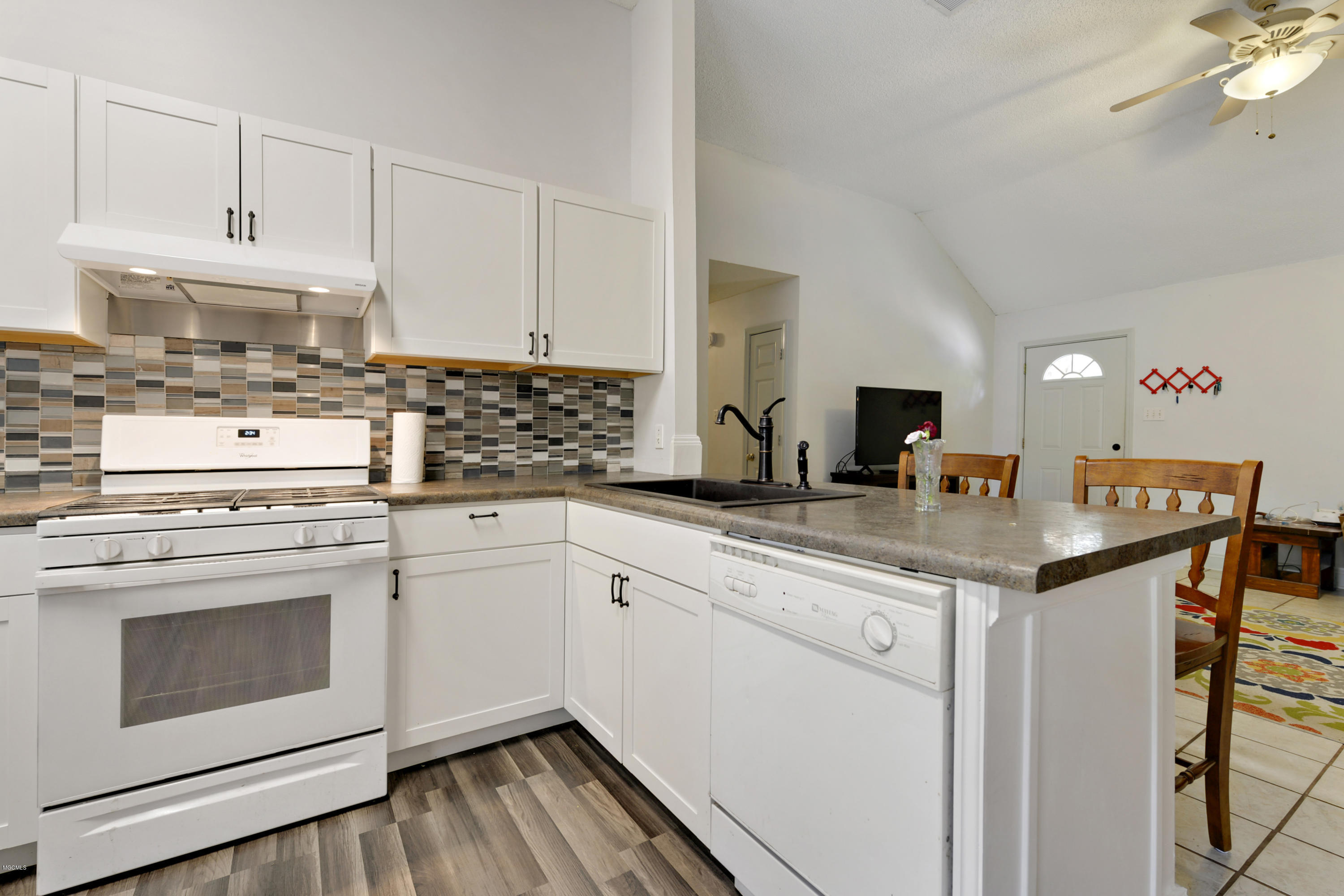 9665 West Oaklawn Road Biloxi, MS 39532 - Photo 8 of 18 008-1