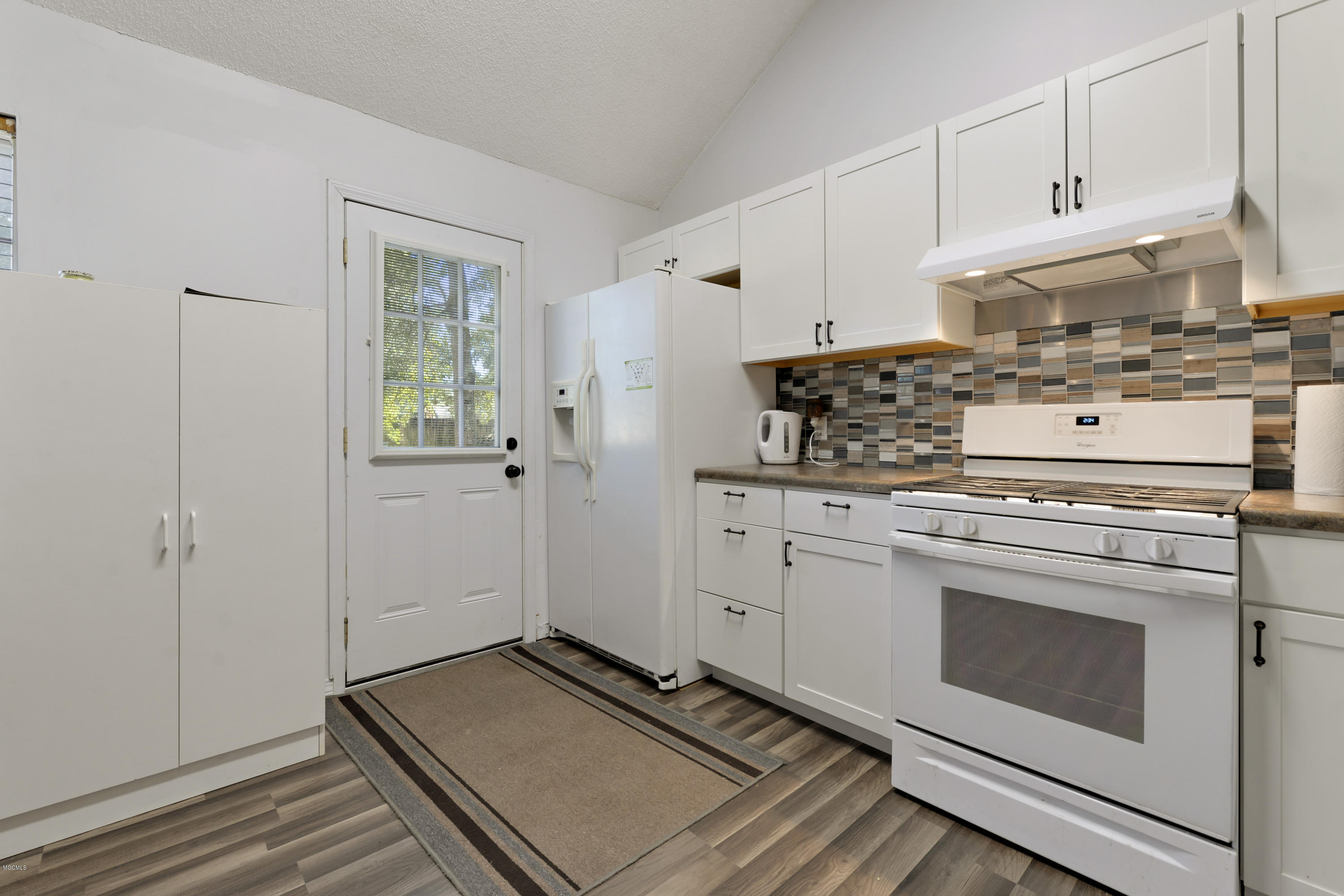 9665 West Oaklawn Road Biloxi, MS 39532 - Photo 9 of 18 009-1