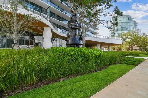 $2,700,000 | 3101 Bayshore Boulevard, Unit 1402, Tampa, FL 33629