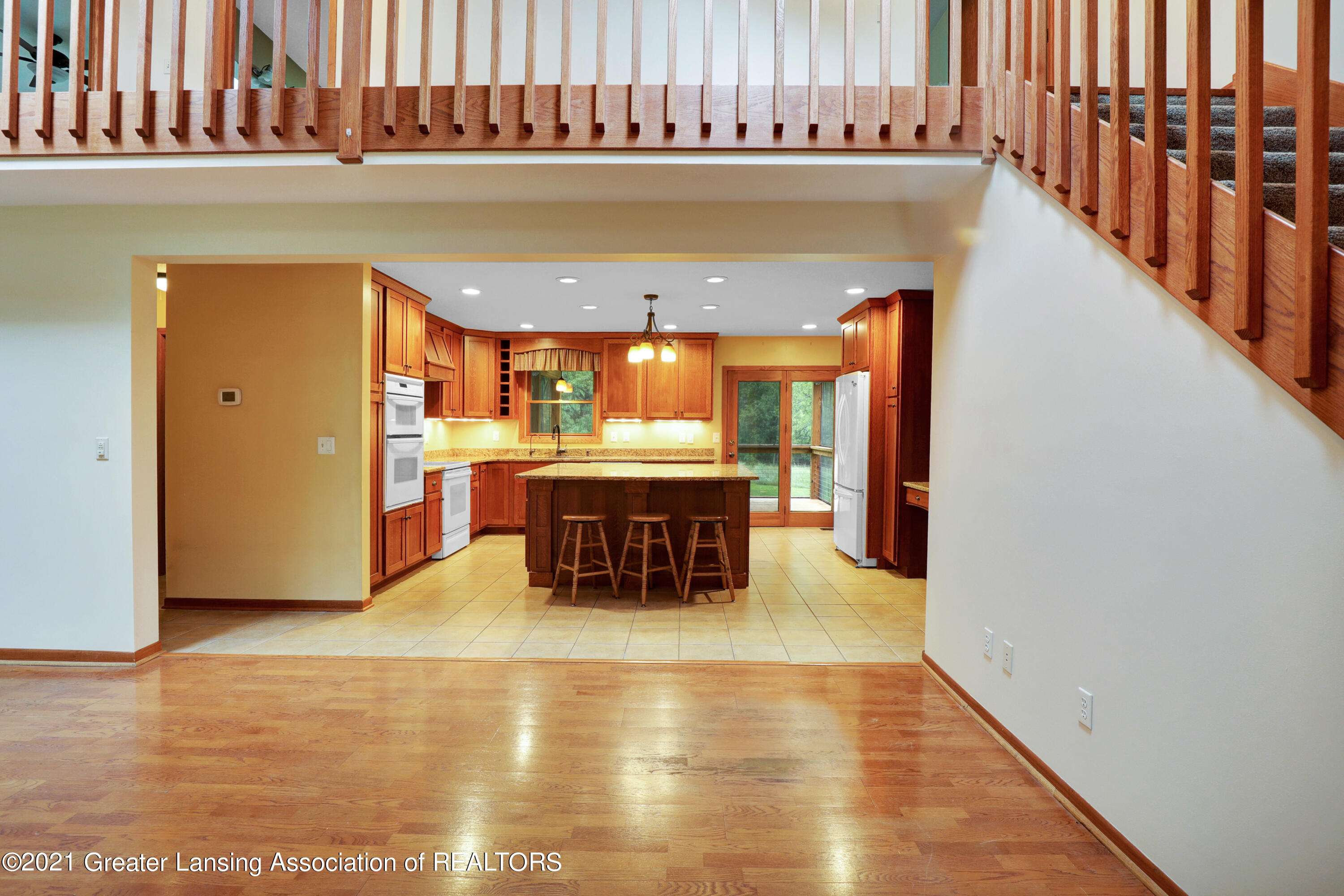 8157 Hunter Road Bath, MI 48808 - Photo 6 of 43 Entrance
