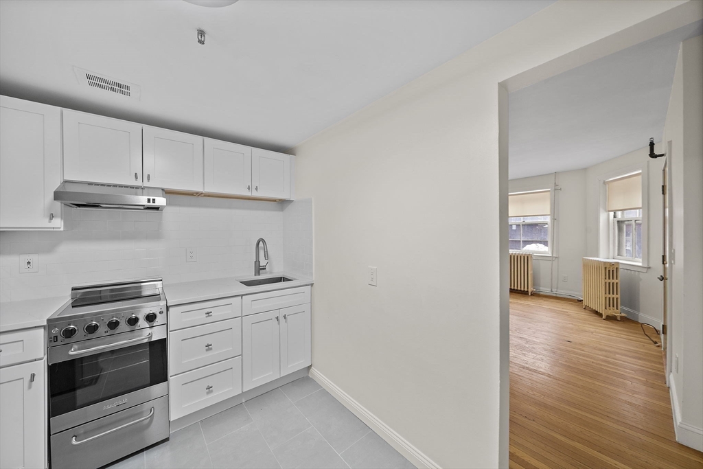 48 Fenway, Unit 2 Boston, MA 02215 - Photo 5 of 8