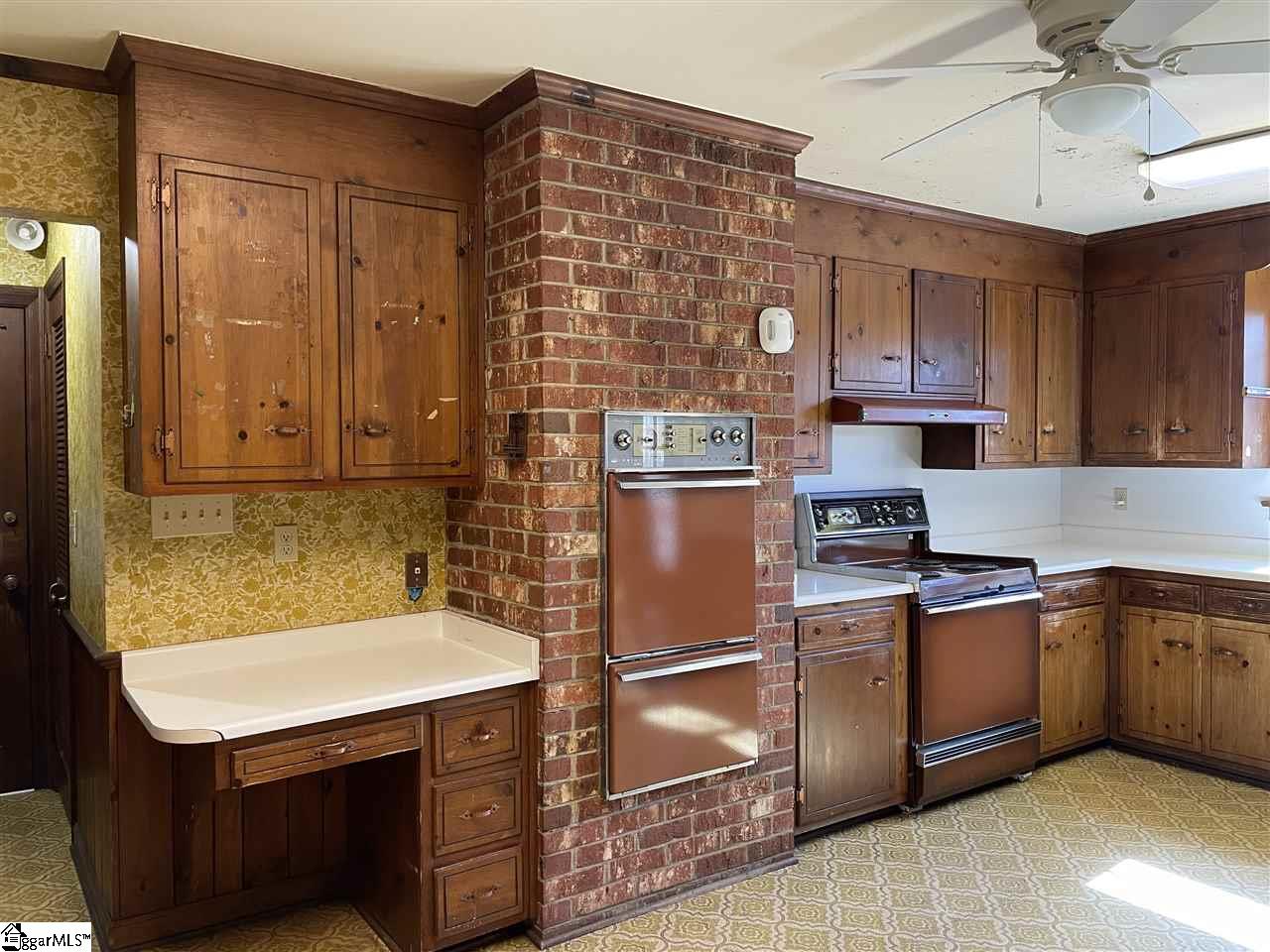 18 Normandy Road Greenville, SC 29615 - Photo 8 of 36 Gallery Image 8