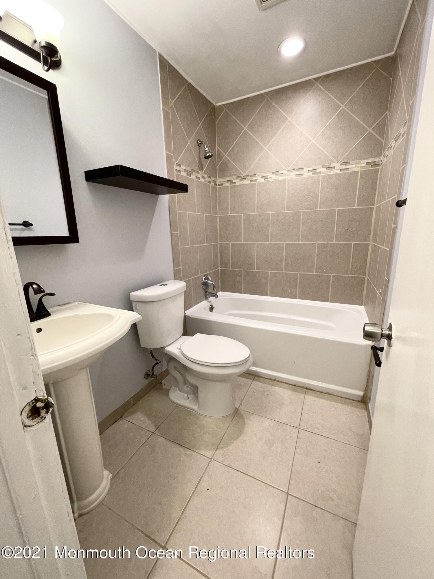 7 Woodpecker Road, Unit 1000 Howell, NJ 07731 - Photo 13 of 22 ABB367BF-093F-4EC7-B191-F2A928ECA21A