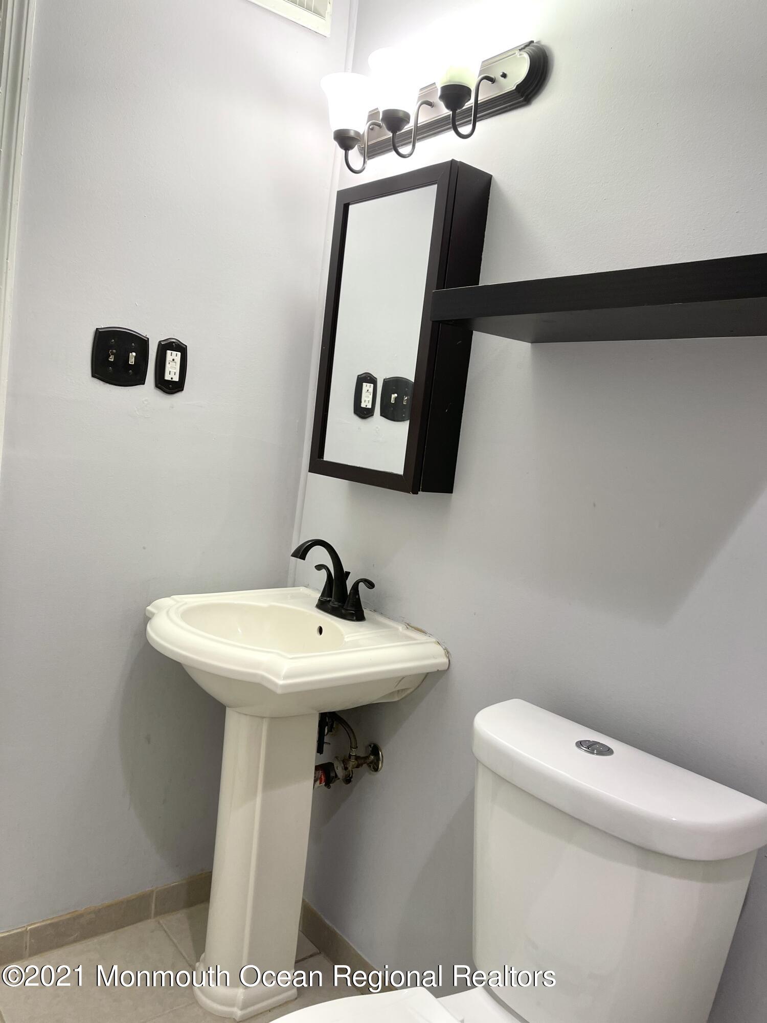 7 Woodpecker Road, Unit 1000 Howell, NJ 07731 - Photo 15 of 22 6276B9D2-9FF0-42E6-A656-85199541D9FF