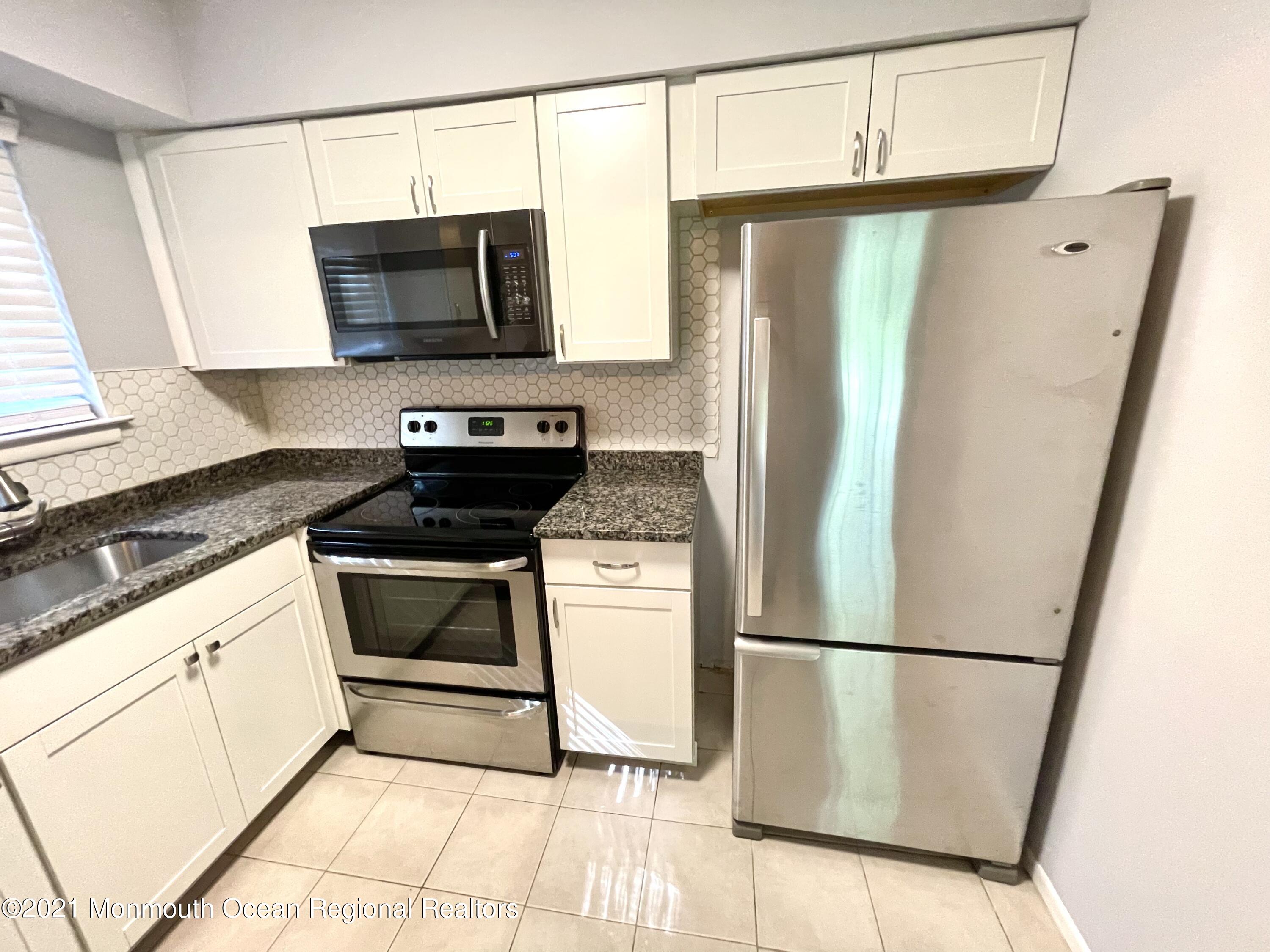 7 Woodpecker Road, Unit 1000 Howell, NJ 07731 - Photo 3 of 22 4BCA73F8-CC47-4A29-BEEE-DE4A0871F4ED