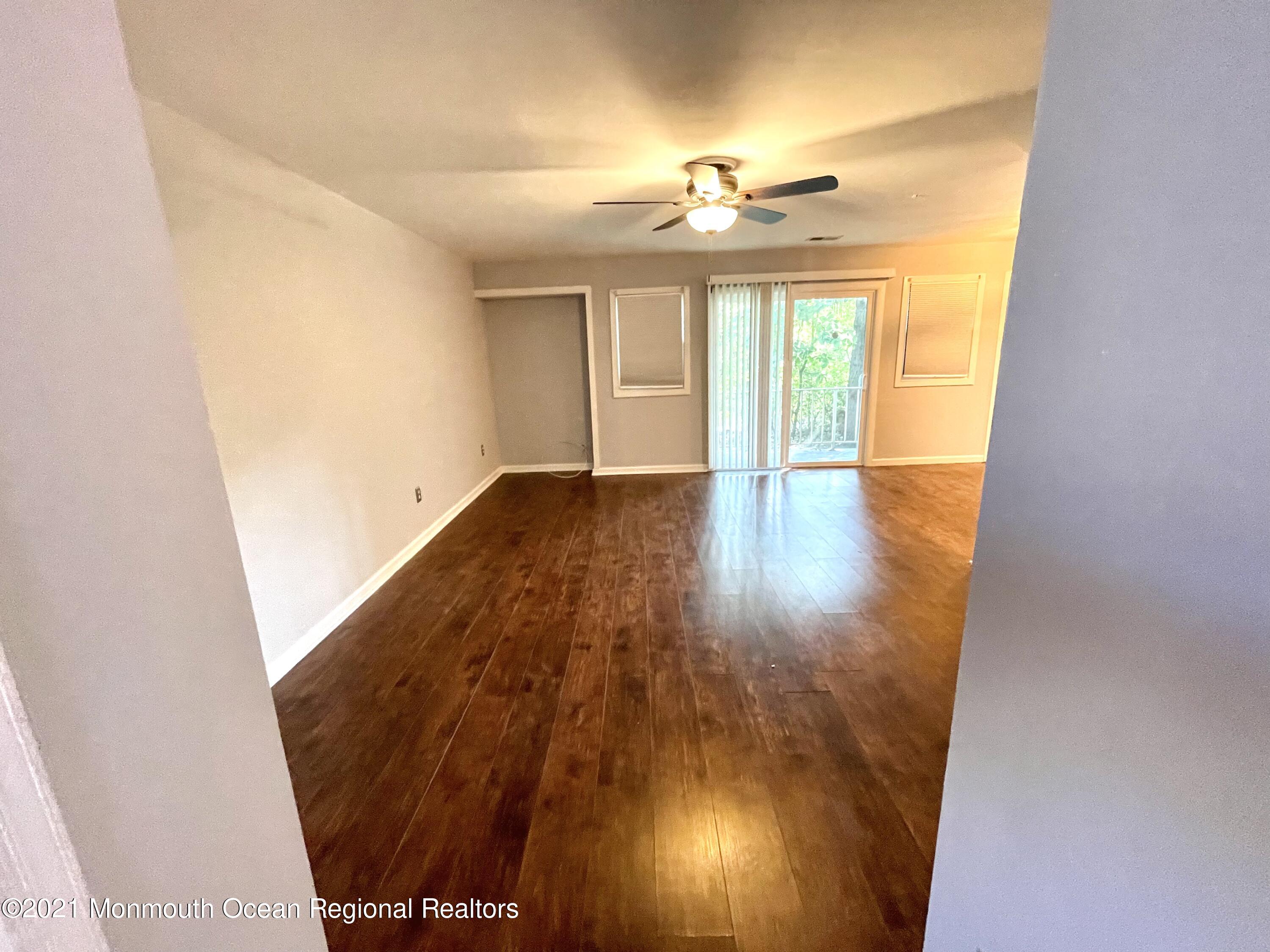 7 Woodpecker Road, Unit 1000 Howell, NJ 07731 - Photo 8 of 22 D6BAB61F-1C59-4890-85E3-7D45409BF934