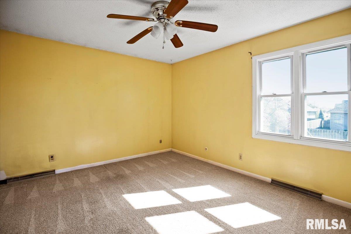 196 Golf Road Springfield, IL 62704 - Photo 13 of 21