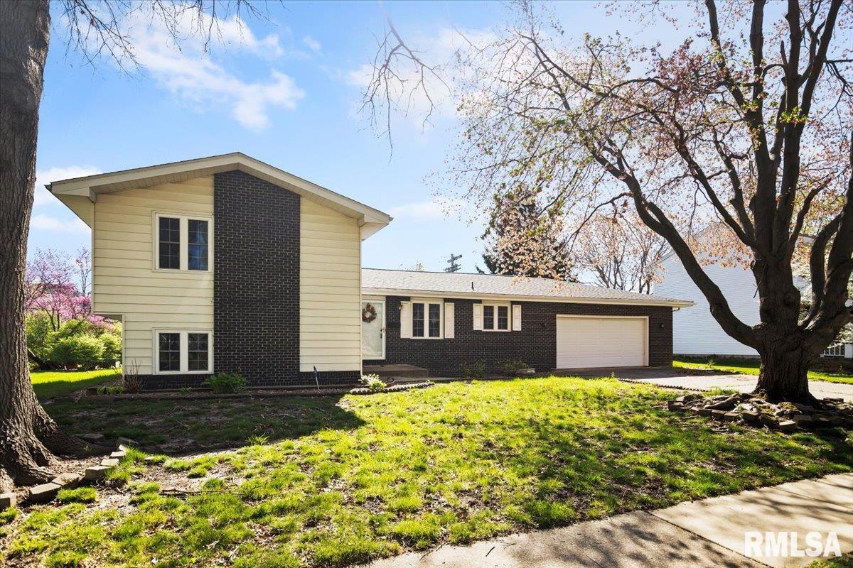 196 Golf Road Springfield, IL 62704 - Photo 2 of 21