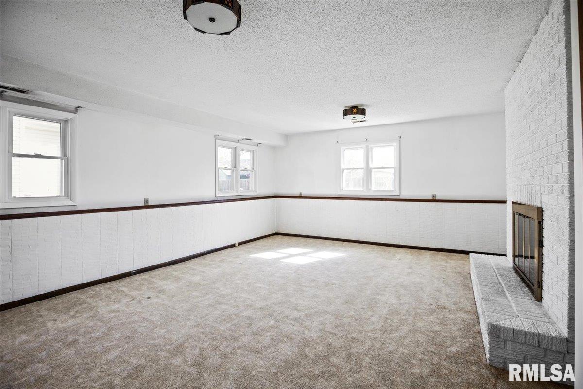 196 Golf Road Springfield, IL 62704 - Photo 7 of 21