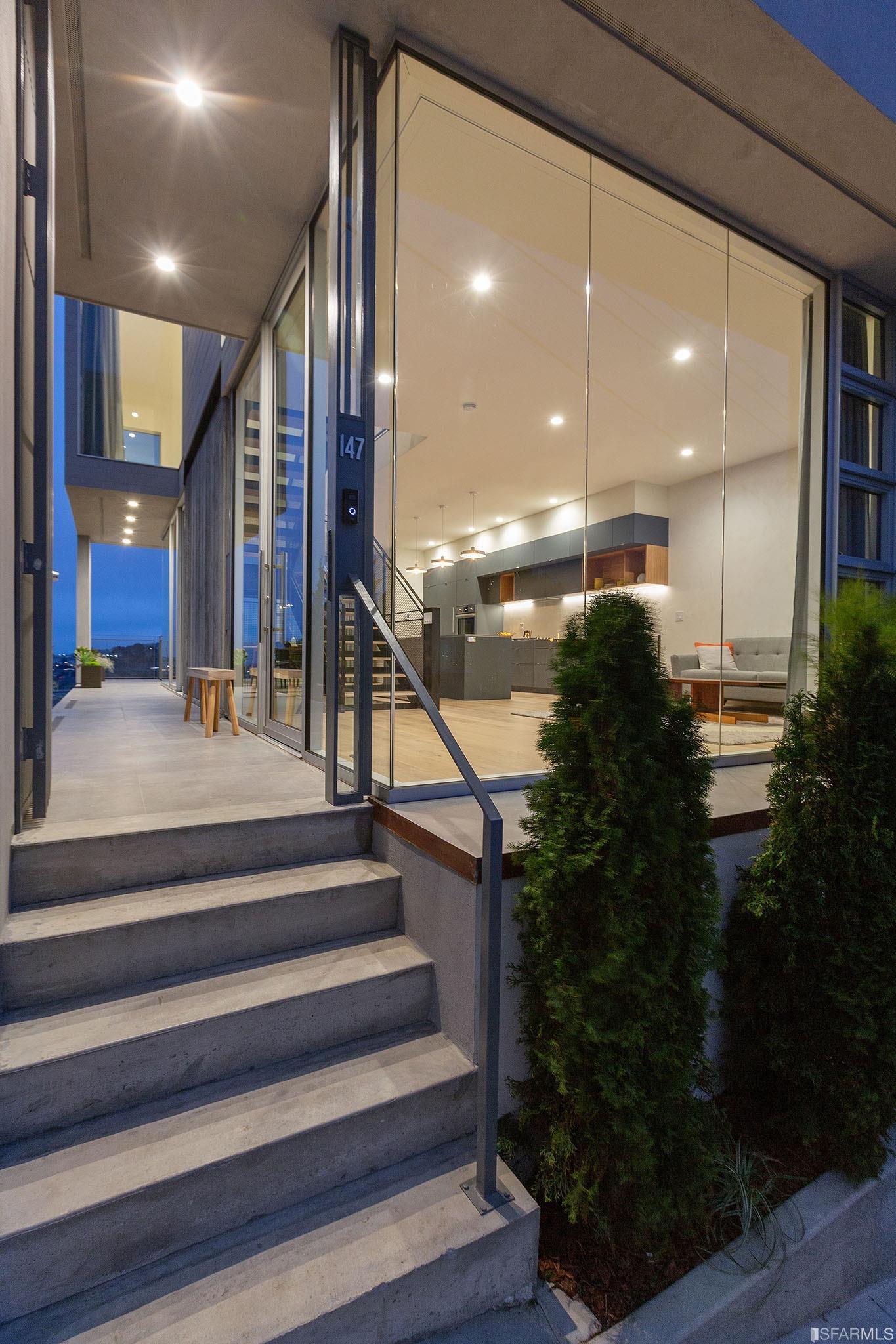 147 Bronte Street San Francisco, CA 94110 - Photo 5 of 65