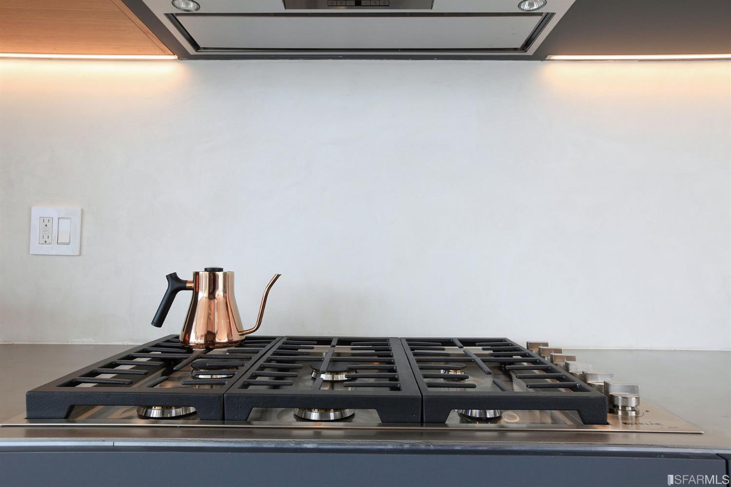 147 Bronte Street San Francisco, CA 94110 - Photo 10 of 65