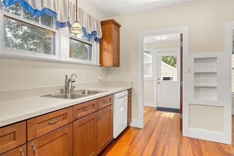 $735,000 | 738 South Pennsylvania Avenue, Winter Park, FL 32789