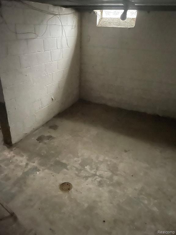 9253 Evergreen Road Detroit, MI 48228 - Photo 14 of 15
