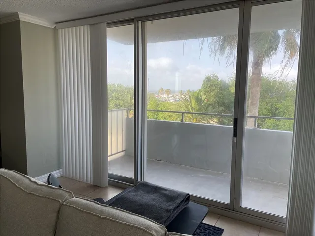 $179,500 | 715 South Upper Broadway, Unit 202, Corpus Christi, TX 78401