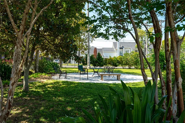 $179,500 | 715 South Upper Broadway, Unit 202, Corpus Christi, TX 78401