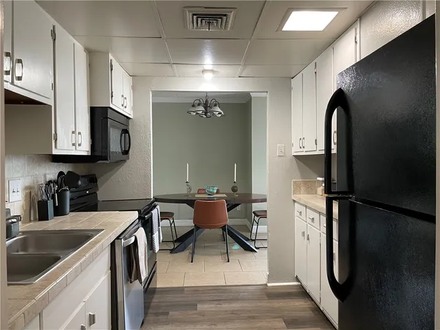 $179,500 | 715 South Upper Broadway, Unit 202, Corpus Christi, TX 78401