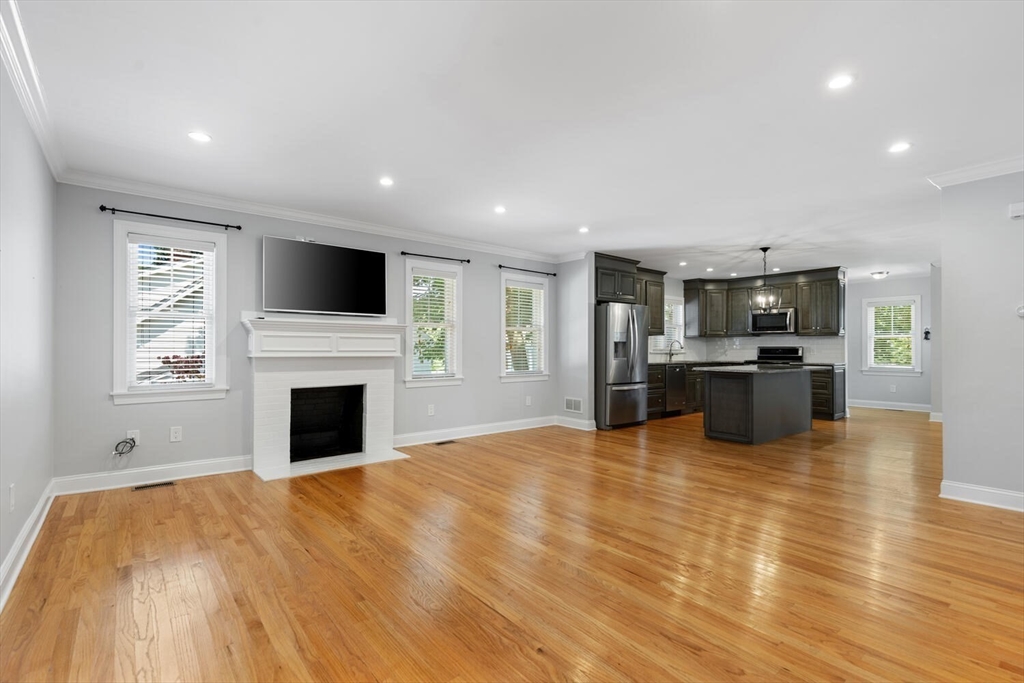 8 Howe Street Milton, MA 02186 - Photo 6 of 42 Gallery Image 6