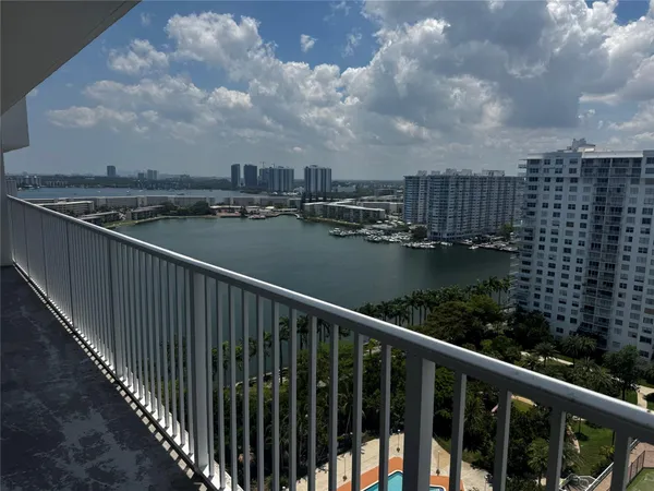 $2,000 | 2851 Northeast 183rd Street, Unit 2004, Aventura, FL 33160