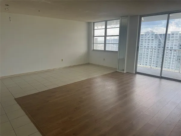 $2,000 | 2851 Northeast 183rd Street, Unit 2004, Aventura, FL 33160